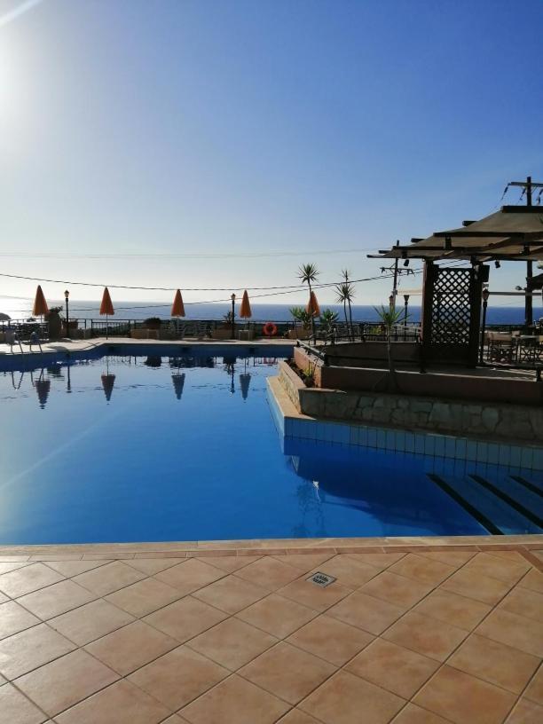 Bella Vista Hotel "By Checkin" Herszonisszosz Kültér fotó