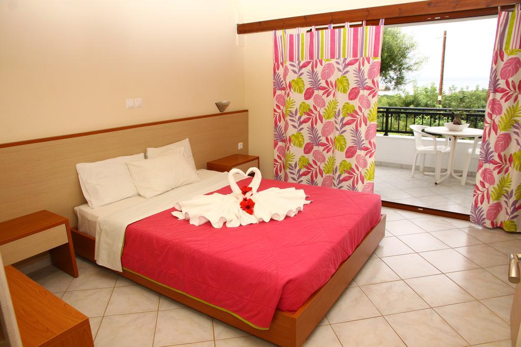 Bella Vista Hotel "By Checkin" Herszonisszosz Kültér fotó
